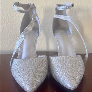 Dream Paris Shoes,  Silver/Glitter,  women size 8